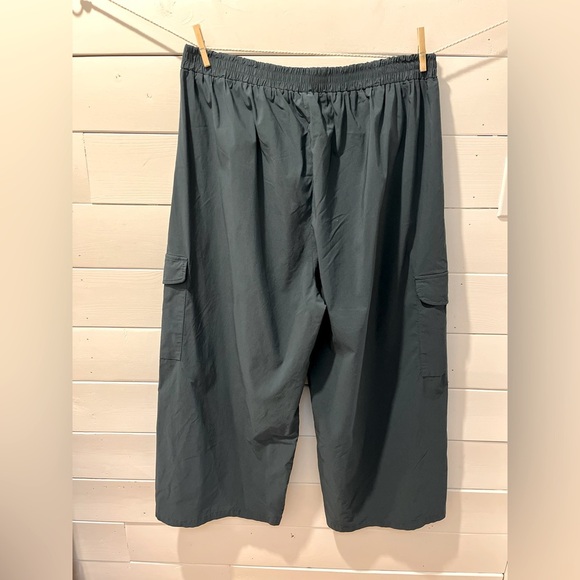 💚 Bloomchic Dark Green Cargo Pants – Size US 22/24 • - Picture 8 of 9